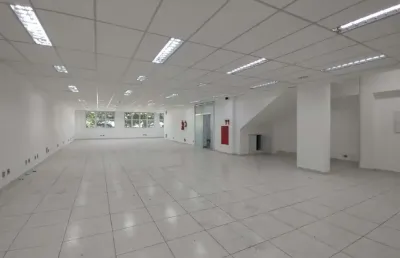 Prédio para alugar na Rua Santo Antônio, Vila São Jorge, Barueri