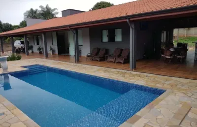 Vende-se  chácara lindíssima de alto padrão em condomínio residencial, asfaltada - centro mogi mirim
