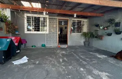 Casa com 2 quartos à venda na Rua Fragatas, 211, Gralha Azul, Fazenda Rio Grande