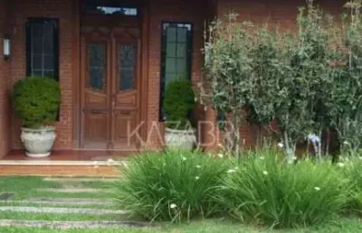 Casa com 4 suites no estancia parque atibaia. r$ 3.000.000,00