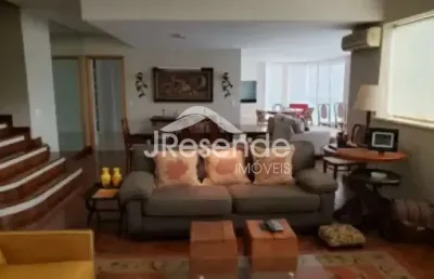 Apartamento duplex com 3 suítes localizado na av. fiusa