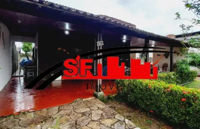 Alugo em salinas - casa 4/4 sendo 2 suítes, 4 vagas de garagem, excelente localização