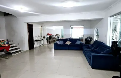 Alugo excelente casa para empresas na batista campos