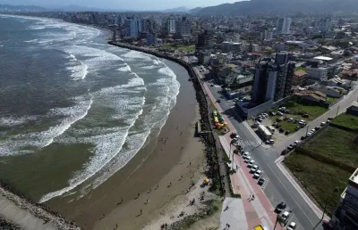 Casa para venda lote com 288 metros quadrados com 2 quartos sendo 1 suite gravatá - navegantes - sc