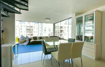 Cobertura tríplex com 4 suítes e 02 vagas - centro - florianópolis/sc