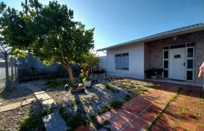 Casa com 3 quartos à venda na Rua Treze de Junho, Flor de Nápolis, São José