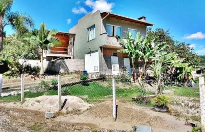 Casa 04 quartos, 11 vagas - três riachos - santa catarina