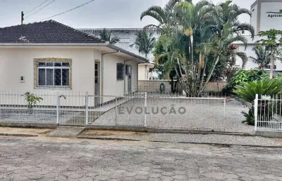 Casa 2 quartos, 4 vagas, escritura - santo amaro da imperatriz