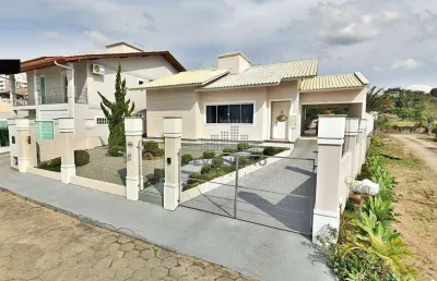 Casa 3 quartos, 4 vagas, churrasqueira  - centro - santo amaro imperatriz - santa catarina
