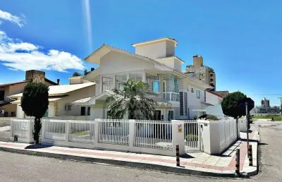 Casa à venda, 248 m² por r$ 2.100.000,00 - pagani - palhoça/sc