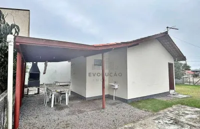 Casa 2 quartos, 5 vagas,  300 m do mar - praia do sonho - palhoça sc