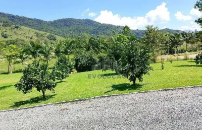 Excelente terreno de 2.200 m² com casa de 05 dorms (2 suites) - camboriú sc
