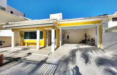 Casa com 4 quartos à venda na Rua Coqueiros, Praia de Fora, Palhoça
