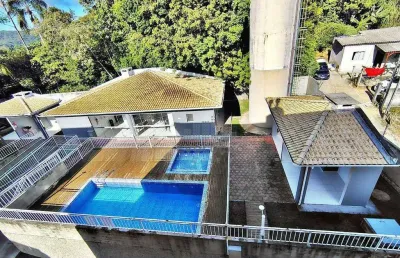 Apto 2 quartos, 1 vaga, lazer, semi mobiliado - fundos
