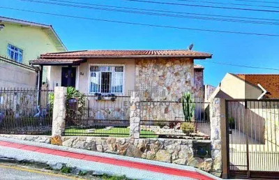 Casa no bairro bela vista/são josé, com 3 quartos + uma edícula com 2 quartos e banheiro social