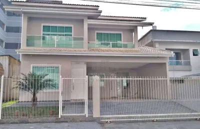 Casa 3 quartos, 1 suíte,  3 sacadas,  4 vagas - pagani