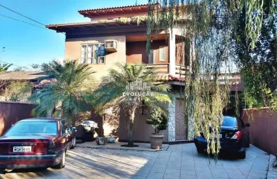 Excelente residência com piscina barra do ariríu -palhoça