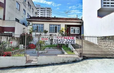 Casa com 2 quartos à venda na Rua Manoel Loureiro, Barreiros, São José