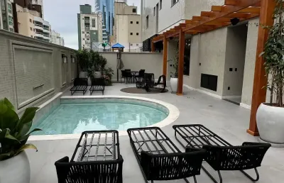 Apartamento com 3 quartos à venda na Rua 264, 500, Meia Praia, Itapema