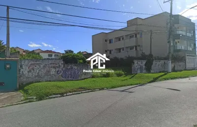 Excelente lote medindo 12x30 total de 360m² , rua asfaltada a poucos metros do centro de iguaba grande.  temos 2 lotes disponíveis.  cada lote r$200.0