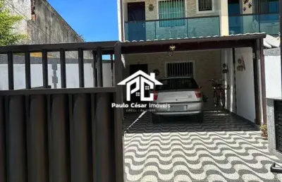 Excelente casa duplex com 02 quartos sendo 02 suítes, ampla sala, banheiro social, garagem, área de serviço ampla, área gourmet, ótima localização. ac