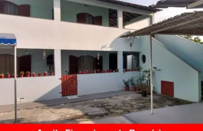 Ótima casa com 02 quartos sendo 02 suítes, sala, cozinha, banheiro, área de serviço, varandas, garagem, excelente localização. aceita carta de crédito