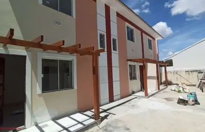 Excelente duplex composto por 02 quartos, sala, cozinha, 02 banheiros,  área de serviço, garagem, ótima localização, aceita carta de crédito