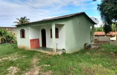 Ótima casa com 02 quartos, sala, cozinha, banheiro, varandas, área de serviço, terreno com 778,00m², ótima localização, local tranqüilo e de fácil ace