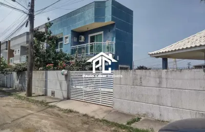Casa duplex com 04 quartos sendo 01 suíte ótima sala cozinha banheiro área de serviço área gourmet com churrasqueira ducha e banheiro. ótima localizaç