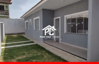 Casa com 03 quartos sendo 01 suíte ótima sala cozinha banheiro área de serviço varandas garagem ótimo quintal. aceita financiamento bancário.