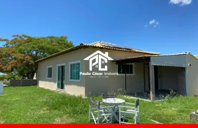 Excelente casa com 03 quartos sendo 02 suítes com espaço para fazer closet.  ótima sala em 2 ambientes com rack embutido na parede com iluminação espe