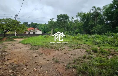 Ótima área com total de 1.750m² medindo 22.80m de frente com 77m nas laterais. a poucos minutos do centro de araruama. rgi ok.