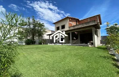 Espetacular casa à venda em araruama-rj, bairro pontinha: 4 quartos, 4 suítes, 1 vaga de garagem, 300m²!