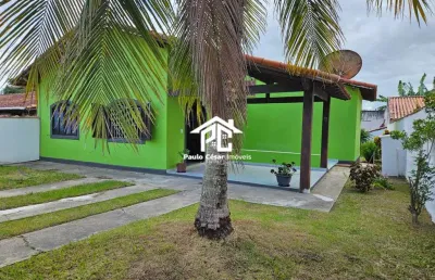Duas casas à venda em araruama-rj, bairro ponte dos leites: 2 quartos, 1 suíte, 1 sala, 1 vaga de garagem, 128m². venha conferir!