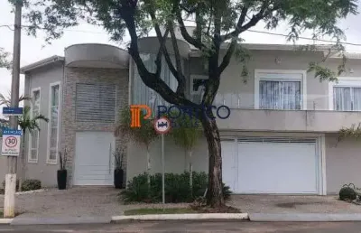 Sobrado com 3 dormitórios sendo 2 suítes com piscina em condomínio em paulínia