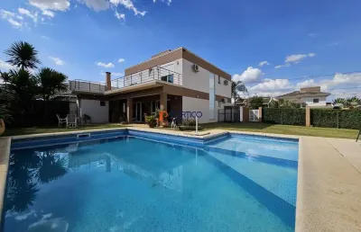 Sobrado com 4 suítes e piscina - residencial manacás - paulínia