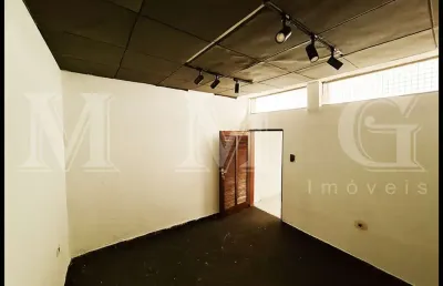 Vila marina locação casa térrea. 2 dormitórios sendo um suíte 2 garagens. excelente imóvel.