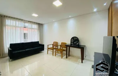 Lindo apartamento todo reformado apenas a 200m do mar!