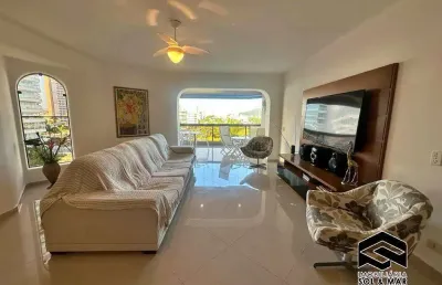 Amplo apto reformado com 03 suítes, linda vista mar, apenas 150m da praia!