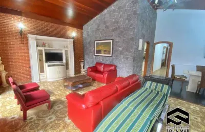 Casa térrea 03 dormitórios com piscina e churrasqueira!