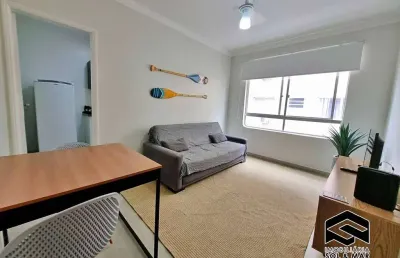 Lindo apartamento reformado, 250m do mar, condomínio baixo!