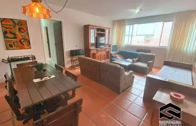 Amplo apto 04 dormitórios, em boa localização na enseada!