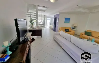 Casa triplex em condomínio fechado frente a praia, com lazer!