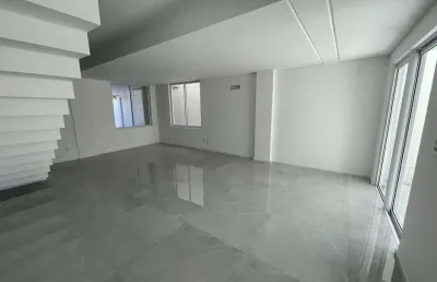 Excelente sobrado à venda com 3 suítes, centro - itajaí