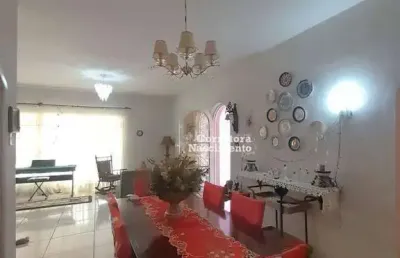 Casa com 3 dormitórios à venda, 199 m² por r$ 700.000,00 - centro - jacareí/sp