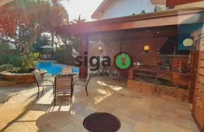 Casa á venda próximo ao hospital albert einstein com 5 suítes!
