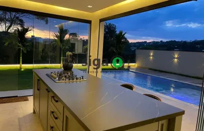 Casa em condomínio á venda no km 28 da raposo tavares, com 431 m de área construída, 5 suítes, 6 vgs