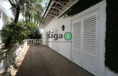 Casa a venda no morumbi com 400m² área útil, 900m² terreno