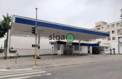 Terreno com vocação para posto de gasolina,farmácias e lojas.