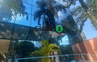 Moema: 1.250m² - prédio monousuário - próximo ao metrô